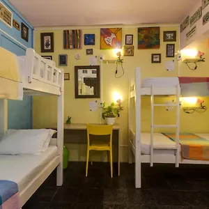 Fit - Piratas Da Hostel